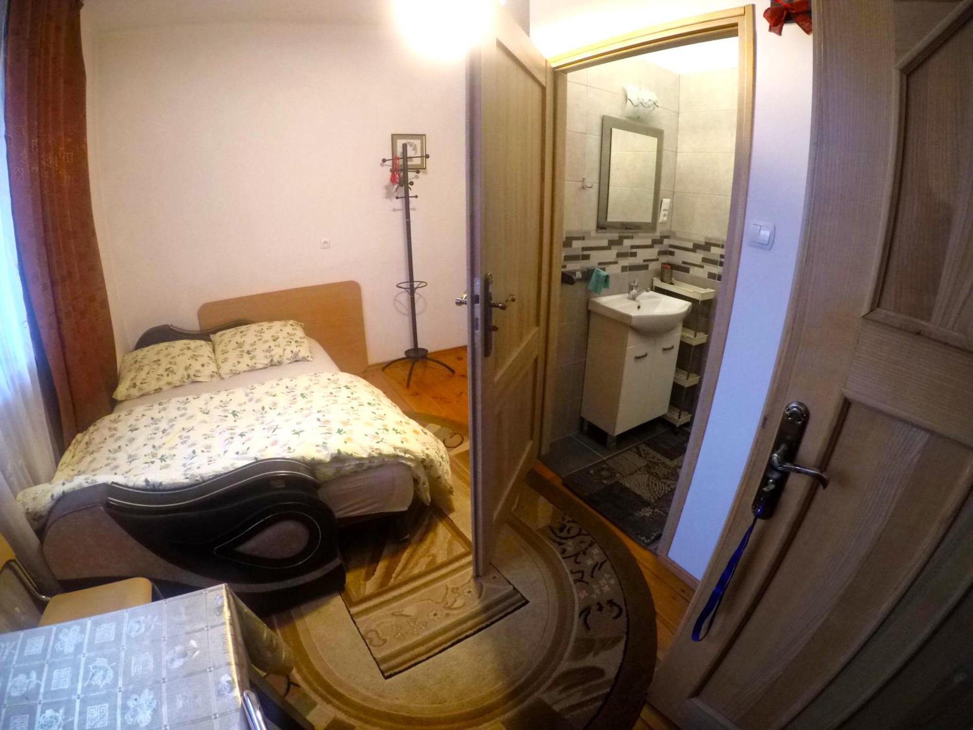 Pokoje Goscinne, Mieszkanie Na Wynajem W Swidniku K Lublina Buitenkant foto