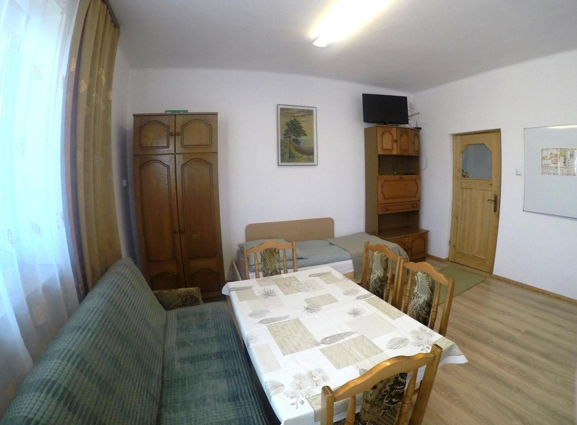 Pokoje Goscinne, Mieszkanie Na Wynajem W Swidniku K Lublina Buitenkant foto